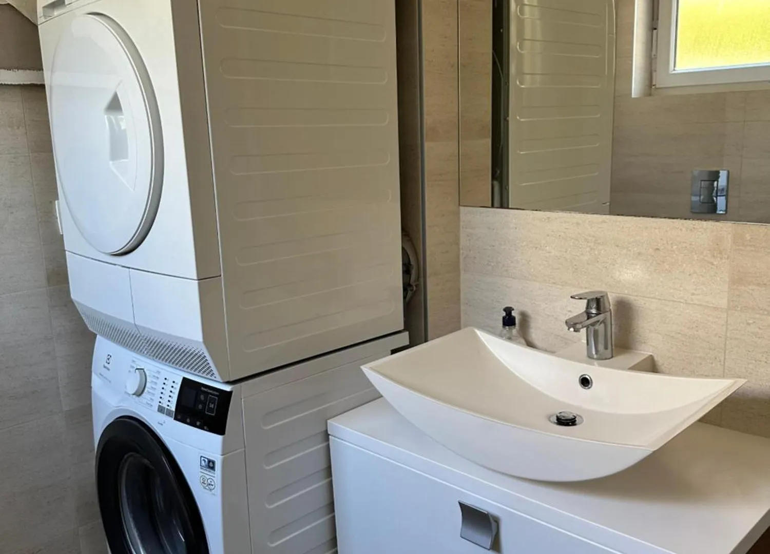 Holiday home Villa Mona-Haus Mit Privatpool In Novigrad Mit Meerblick, Privatem Parkplatz Und Wallbox Croatia