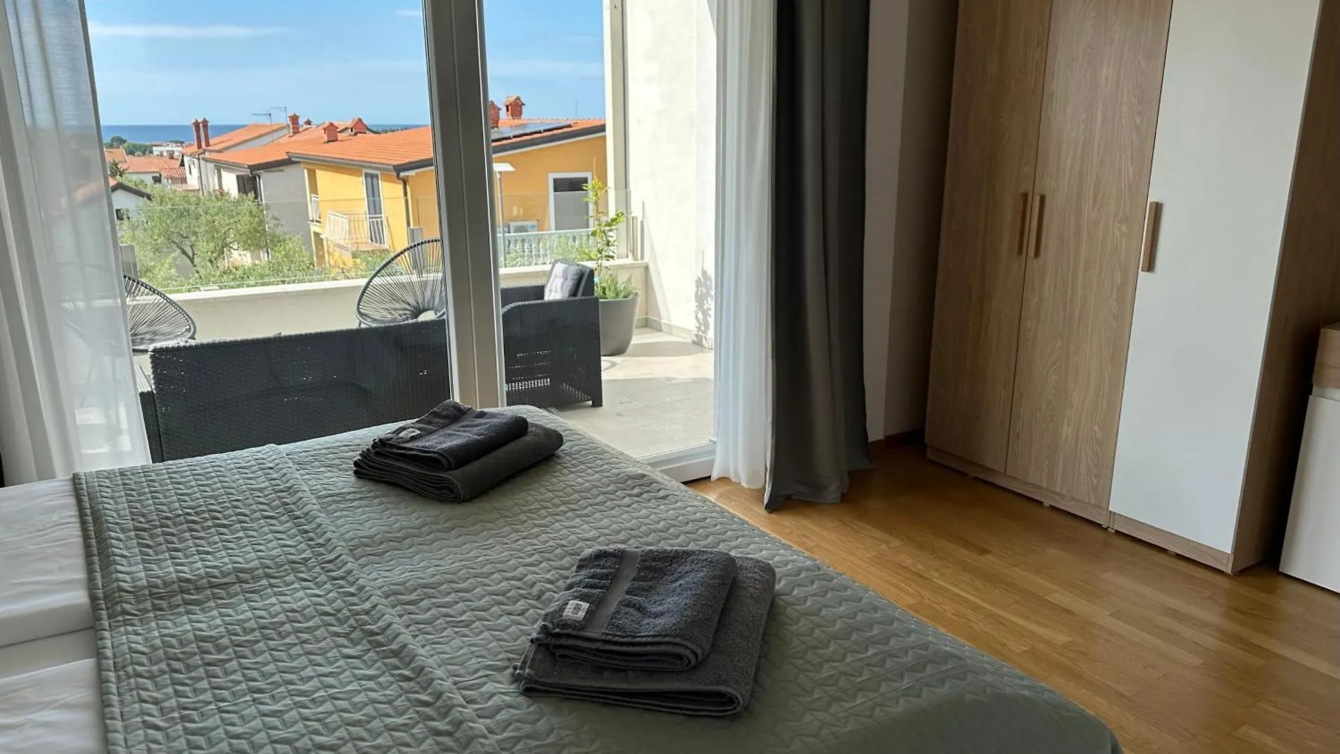 Villa Mona-Haus Mit Privatpool In Novigrad Mit Meerblick, Privatem Parkplatz Und Wallbox